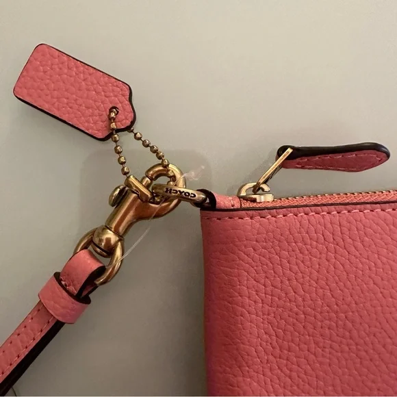 NWOT Coach Light Pink Leather Small Wristlet Pouch - Picture 4 of 8